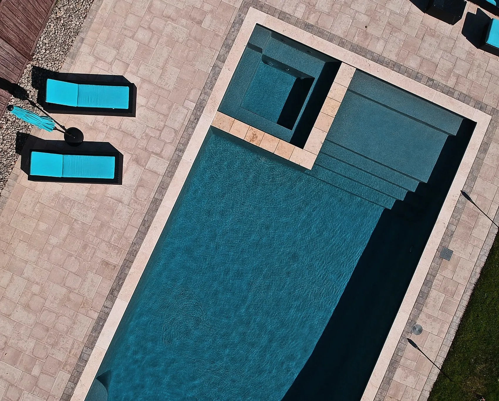 Rectilinear pool and spa overhead